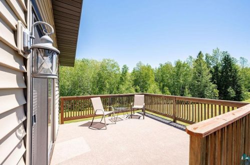 5260 Samuelson Rd, Duluth MN 55811-9789 exterior