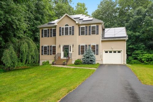 42 Tory Fort Ln, Worcester, MA 01602-1225