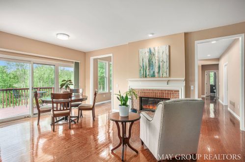 2326 Arbor Tree Ct, Grand Rapids MI 49546-8506 exterior