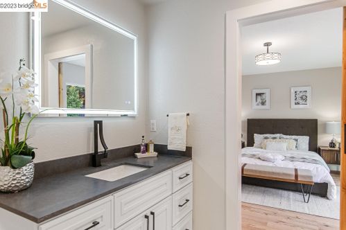 1735 Ancona Ct, Concord CA  94519-1524 exterior