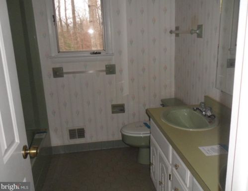 2312 Parallel Ln, Silver Spring MD 20904-5450 exterior