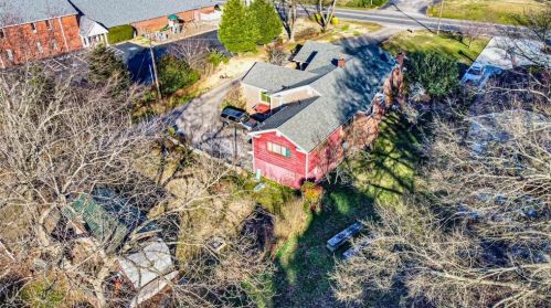 908 Atlanta Hwy, Gainesville GA 30501-6304 exterior