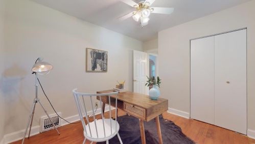 744 Laclede Sta Rd, Saint Louis MO 63117-2048 exterior