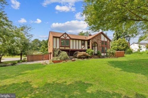 3 Colleen Cir, Trenton, NJ 08638-1705