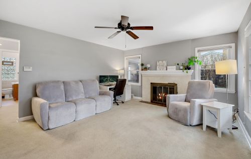 3259 Knoll Blvd, Milwaukee, WI 53222-3360