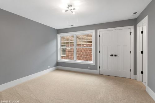 245 Highland Ave, Elmhurst IL  60126-2554 exterior