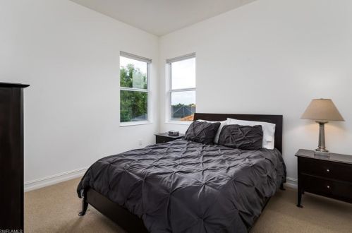 6545 Caldecott Dr, Naples FL 34113-3195 exterior