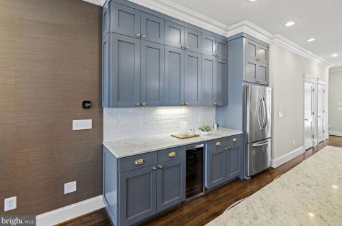 1213 F St, Washington DC  20002-6313 exterior