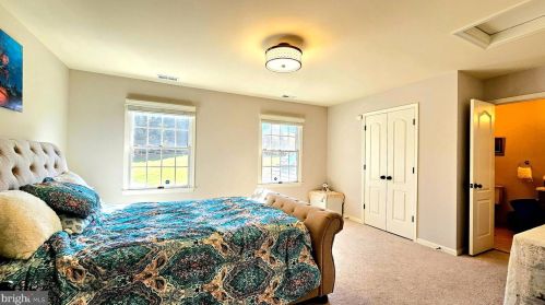 17815 Fraley Farm Rd, Rockville MD 20855-1664 exterior