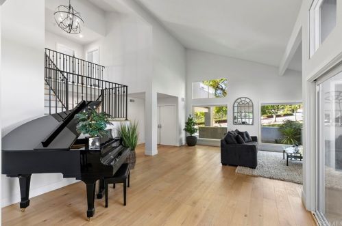 2141 Pioneer Ave, Fullerton CA 92831-1239 exterior