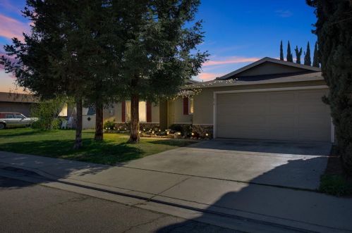 654 Birchwood Way, Turlock CA 95380-5952 exterior
