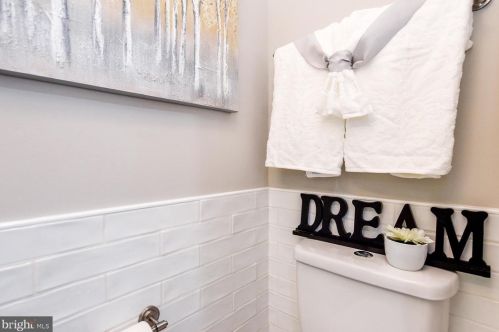 5200 New Hampshire Ave, Washington DC 20011-7920 exterior