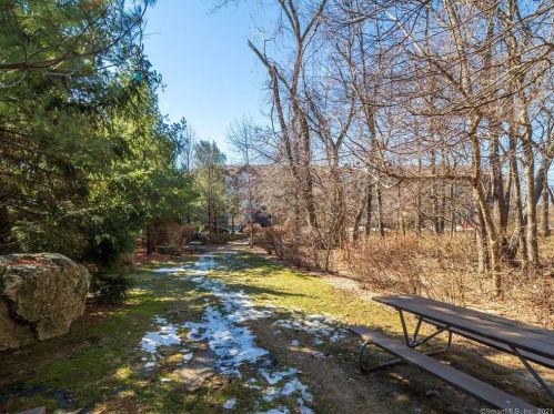 100 Richards Ave, Norwalk CT 06854-1629 exterior