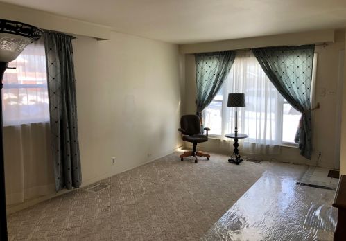 11556 Sacramento Dr, Chicago IL 60803-5885 exterior