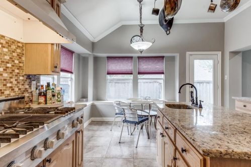 3836 Granbury Dr, Dallas TX 75287-4931 exterior