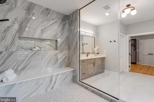 1520 Brookhaven Dr, Mc Lean VA  22101-4127 exterior