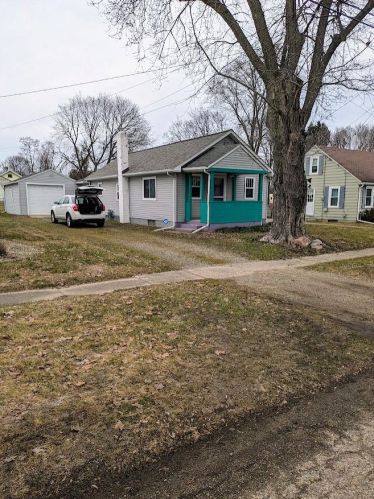 320 Buchanan Ave, Kalamazoo MI  49001-5320 exterior