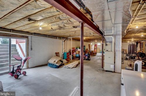 286 Bollinger Rd, Littlestown PA 17340-9121 exterior