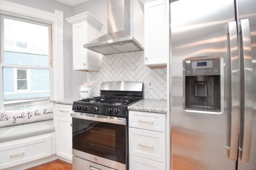 187 Westminster St, Springfield MA  01109-3924 exterior