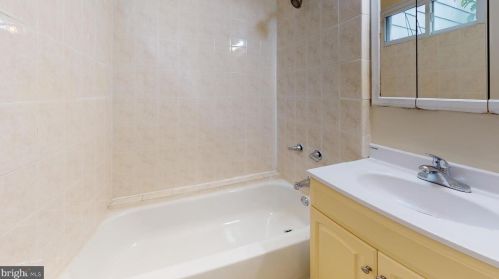 3220 Warder St, Washington DC  20010-2521 exterior