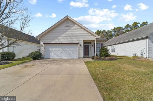 36 Warwick Way, Southampton, NJ 08088-1130