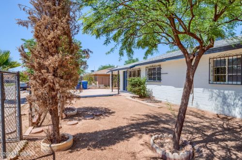 2617 Coconino Vis, Tucson AZ  85713-4002 exterior