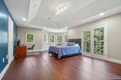 3 Pne Ter, Demarest NJ 07627-1214 exterior