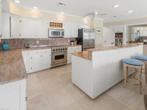 3191 Gin Ln, Naples FL 34102-7814 exterior