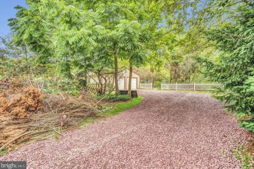 321 Mohawk Trl, Browns Mills NJ  08015-6301 exterior