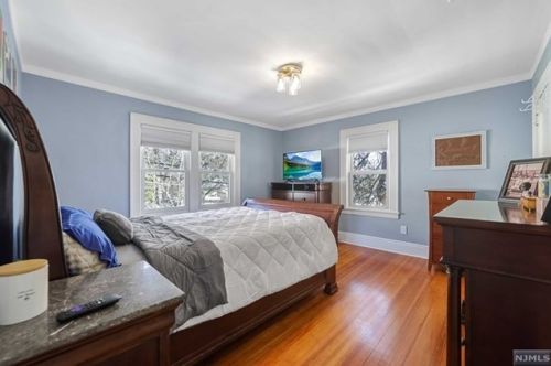 152 Madison Ave, Cresskill NJ 07626-1301 exterior