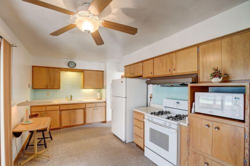 5421 Portage Ave, Milwaukee, WI 53223-4830