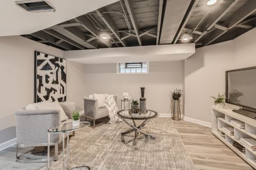 7433 Prairie Ave, Chicago IL  60619-1824 exterior