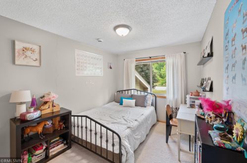 583 Burlington Rd, Saint Paul MN  55119-5322 exterior