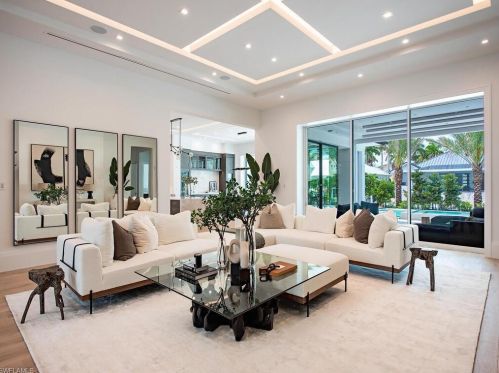 722 16 Ave, Naples FL 34117-2239 exterior