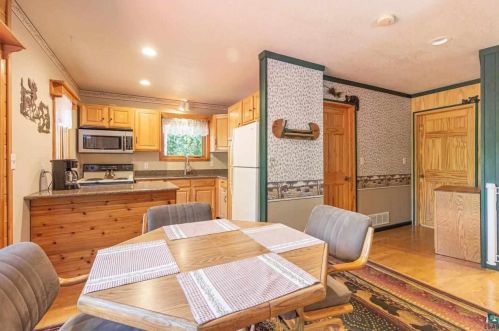 1504 Pioneer Rd, Ely MN 55731-1952 exterior