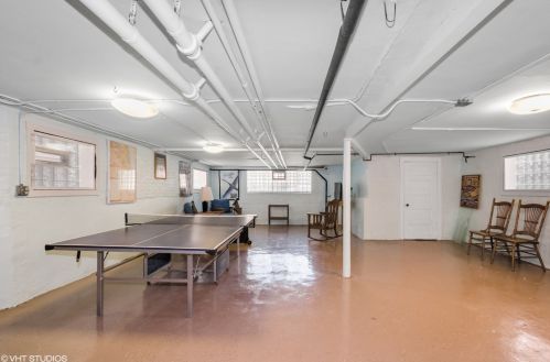 4435 Sacramento, Chicago IL 60655-2005 exterior