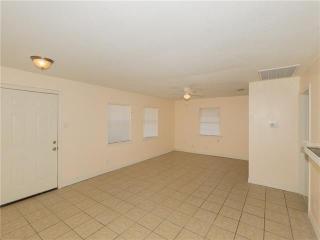 922 Elmdale Pl, Dallas TX  75224-1302 exterior