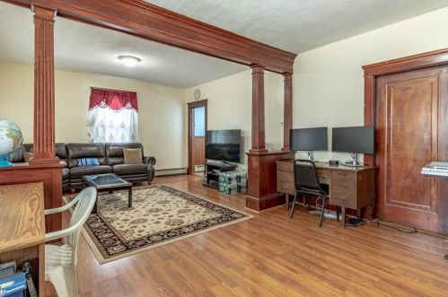 402 Cumberland Hill Rd, Woonsocket RI 02895-4820 exterior