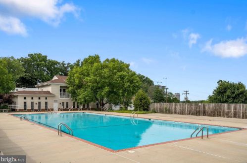 1923 Wilson Ln, Mc Lean VA  22102-4767 exterior