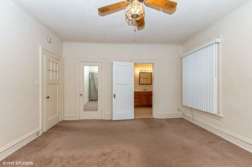 5004 Woodlawn Ave, Chicago IL  60615-2868 exterior