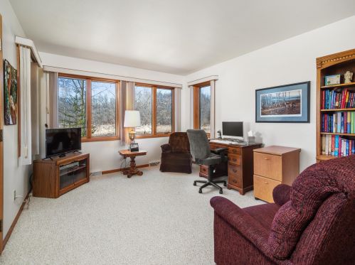 2416 Paul Rd, Manitowoc WI 54220-1183 exterior