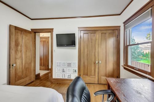 6040 Northcott Ave, Chicago IL 60631-3103 exterior