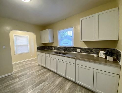 5764 40th St, Milwaukee WI  53221-3910 exterior