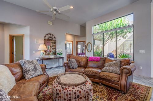 921 Painted Clouds Pl, Tucson AZ 85755-9372 exterior