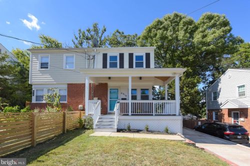6916 Westhampton Dr, Alexandria VA 22307-1528 exterior