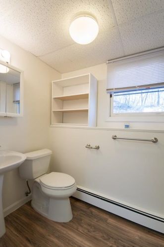 445 Central Ave, Providence RI 02919-3108 exterior