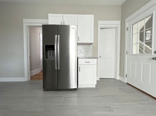 4447 Troy St, Chicago IL 60655-2317 exterior