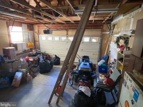 76 Gardenia Dr, Hanover PA 17331-3454 exterior