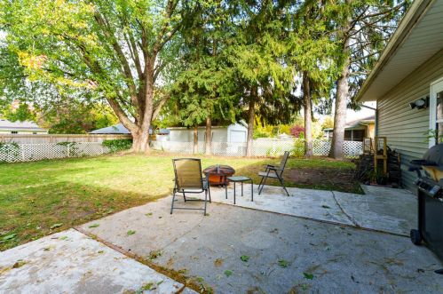 127 Melody Ave, Kalamazoo MI 49002-6219 exterior