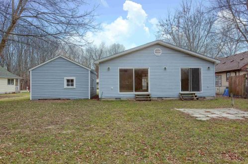 9530 Estergreen St, Algonac MI 48001-4324 exterior